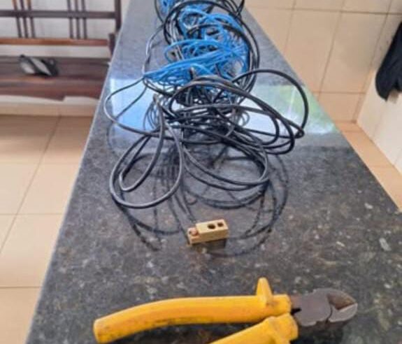 Homem é detido por suspeita de furto de fios na região central de São Carlos