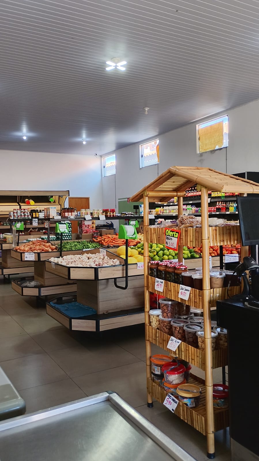 🥬🌿 Sexta-feira é dia de feira fresquinha no Empório Schumacher Fresh Food! 🌿🥬