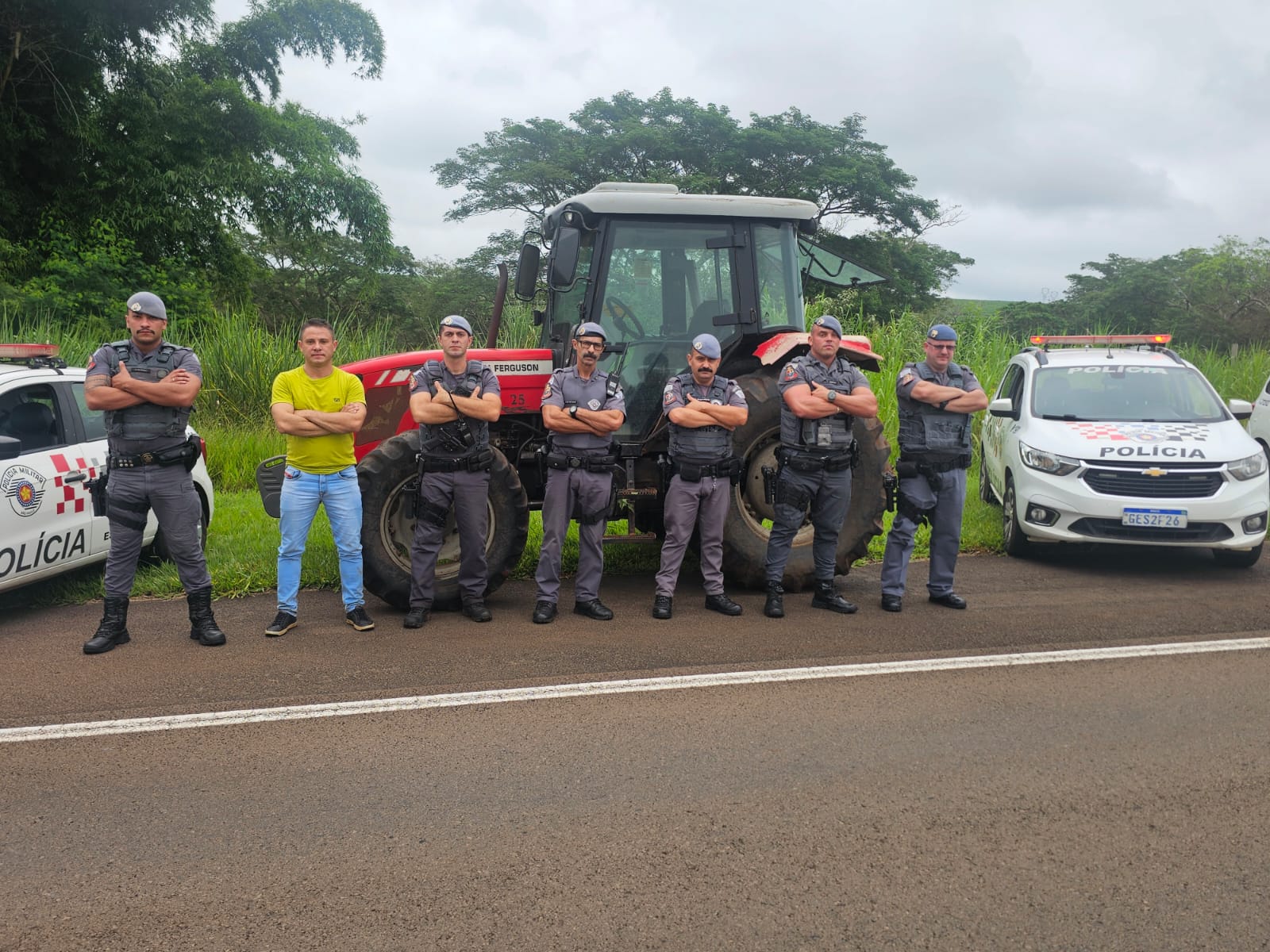 🚜 Polícia Militar recupera trator furtado em Pirassununga e localizado na zona rural de São Carlos