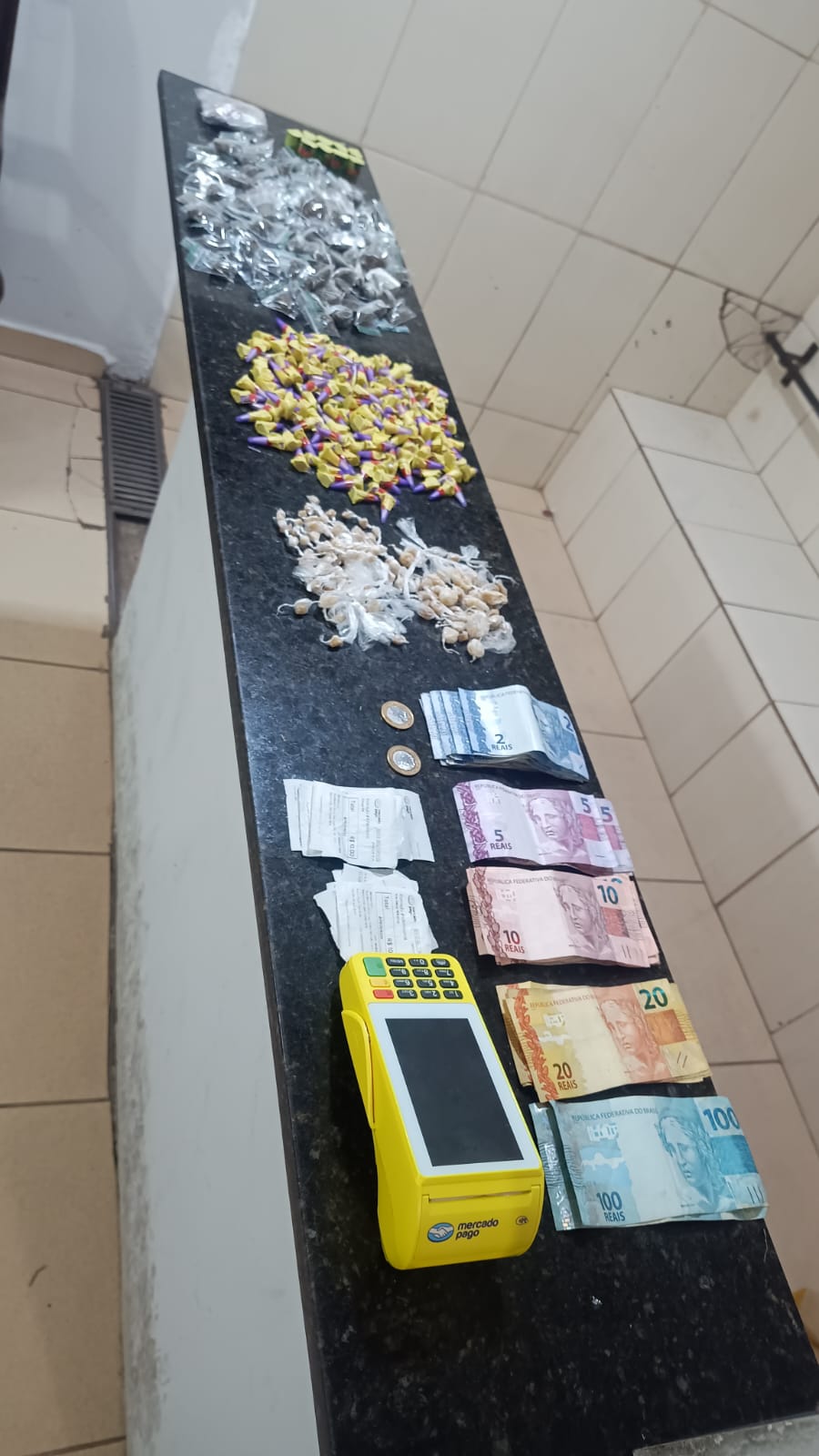 Adolescente é apreendido por ato infracional ao tráfico de drogas na Cidade Aracy II