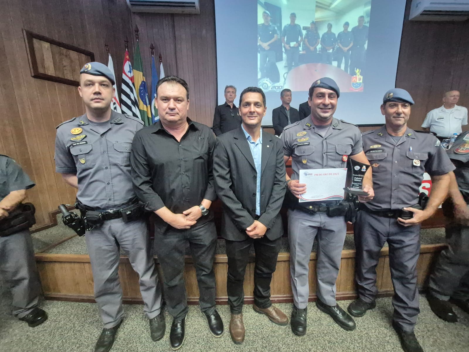 Tenente da PM de Ibaté é homenageado como Policial Militar do Ano em cerimônia em São Carlos