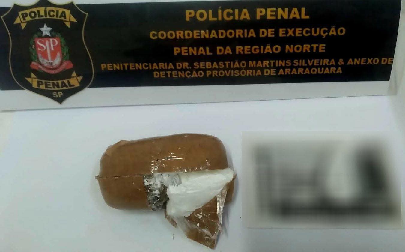 🚨Visitante é flagrada tentando entrar com drogas em penitenciária de Araraquara