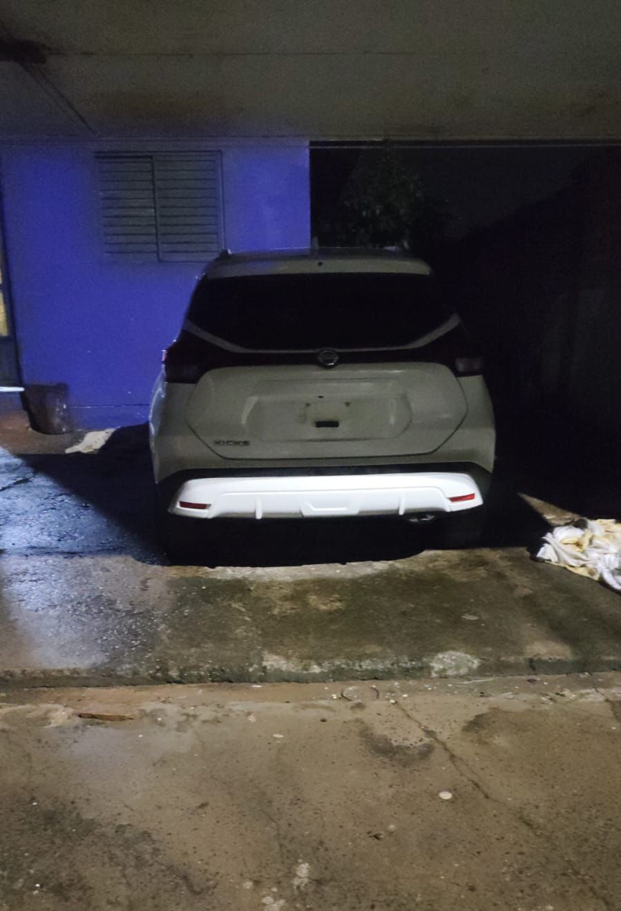 Polícia Militar localiza carro roubado escondido em residência no Jardim Zavaglia