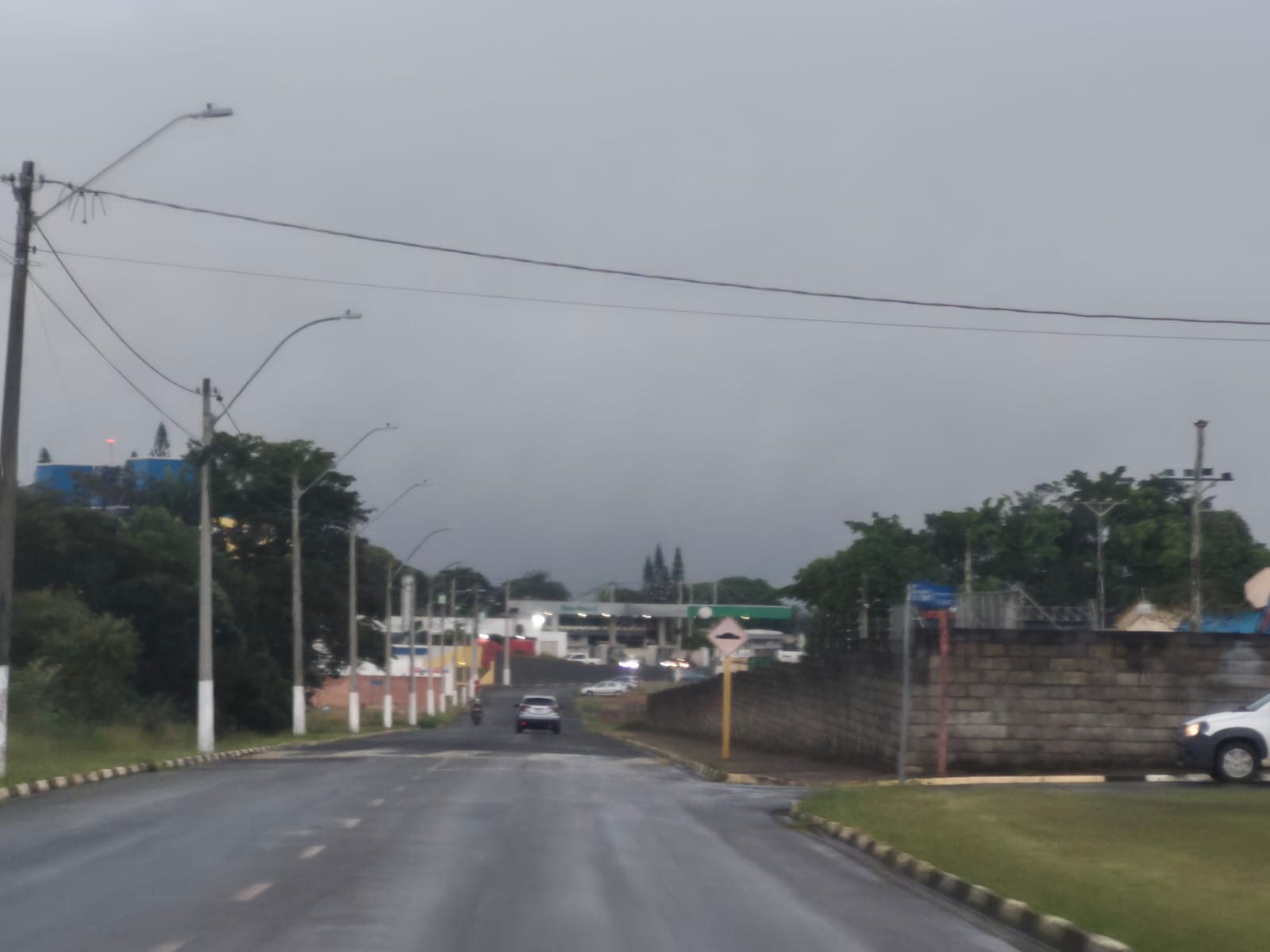 Tempo fechado marca a manhã desta quarta e previsão indica chuva nos próximos dias