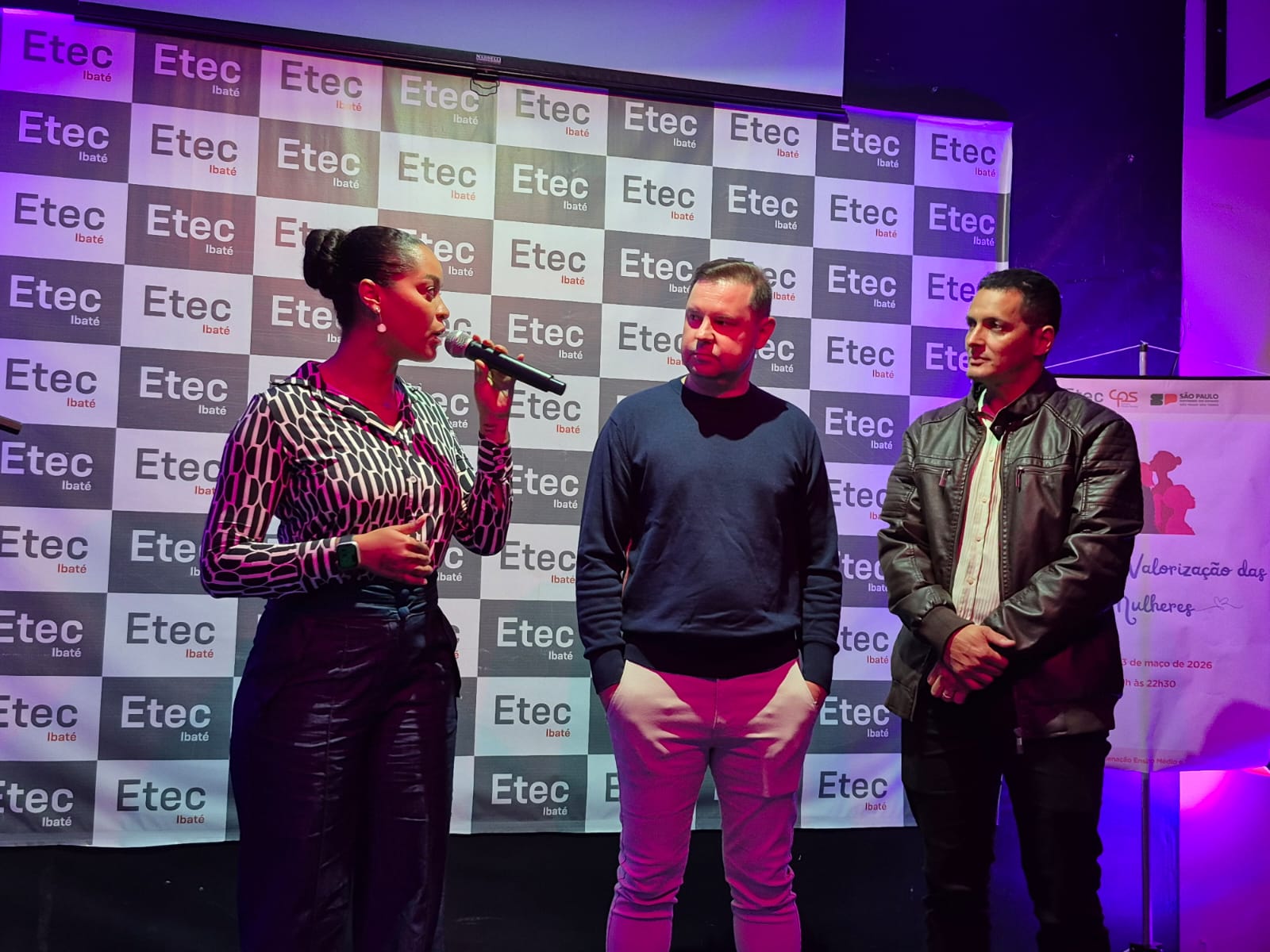 Secretário de Governo acompanha visita da deputada Thainara Faria à Etec de Ibaté