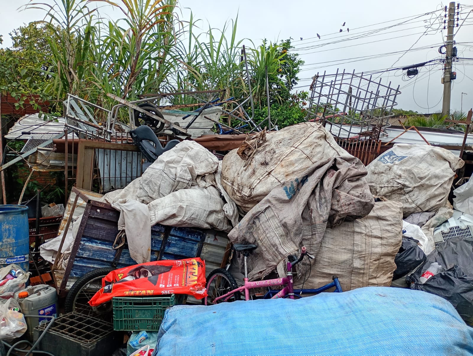 🚨Operação fiscaliza ferros-velhos e depósitos de recicláveis em Ibaté
