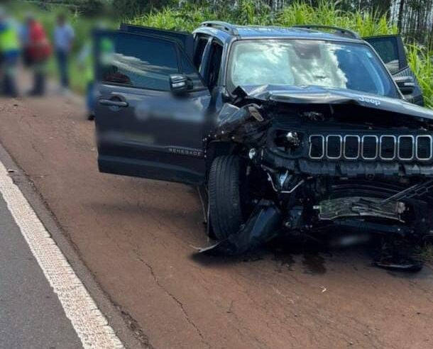 🚨Motorista fica ferido após colisão frontal na SP-215, em Dourado