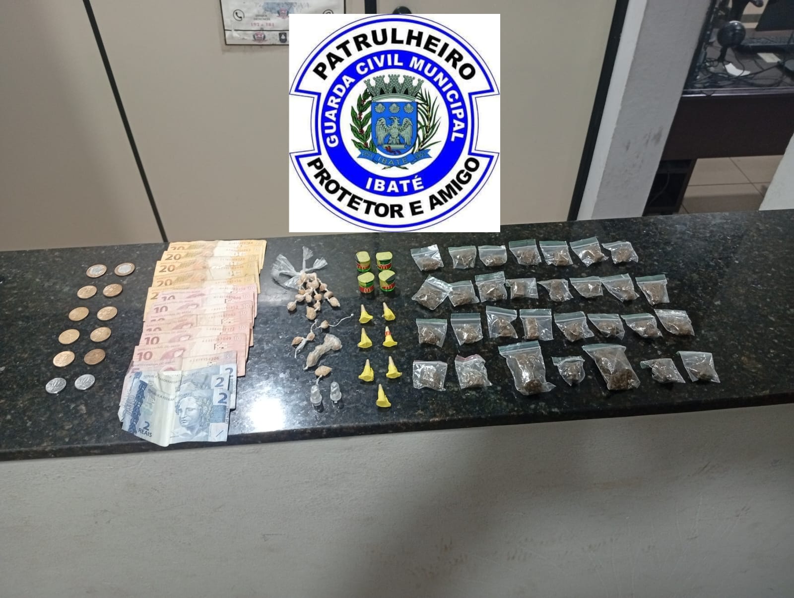 🚨 Jovem é detido por tráfico de drogas no Jardim Cruzado após abordagem da GCM