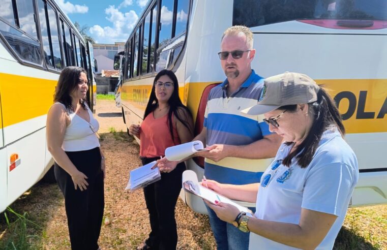 Veículos do transporte escolar de Ibaté passam por vistoria para garantir segurança dos alunos