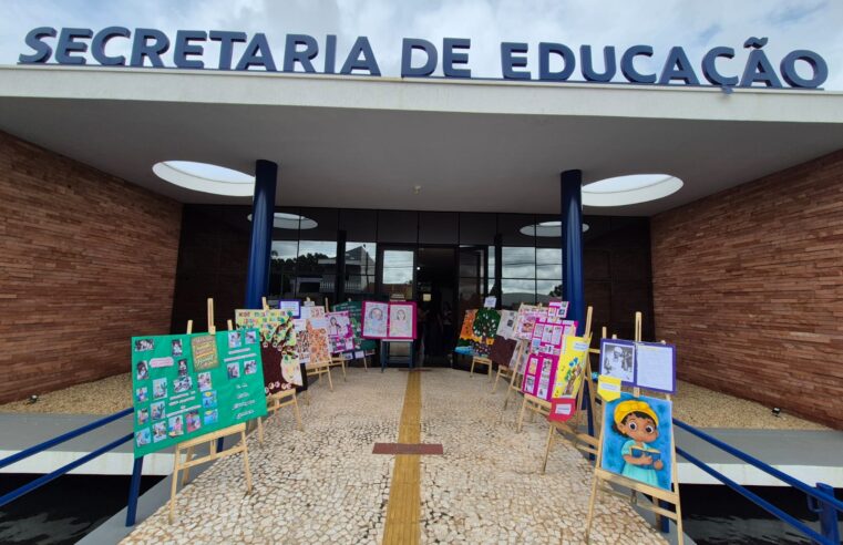 Exposição na Secretaria de Educação celebra mês da mulher em Ibaté