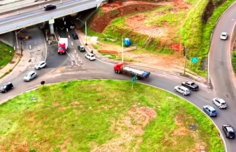 📌 Obras na Washington Luís provocam congestionamento na rotatória da UFSCar em São Carlos