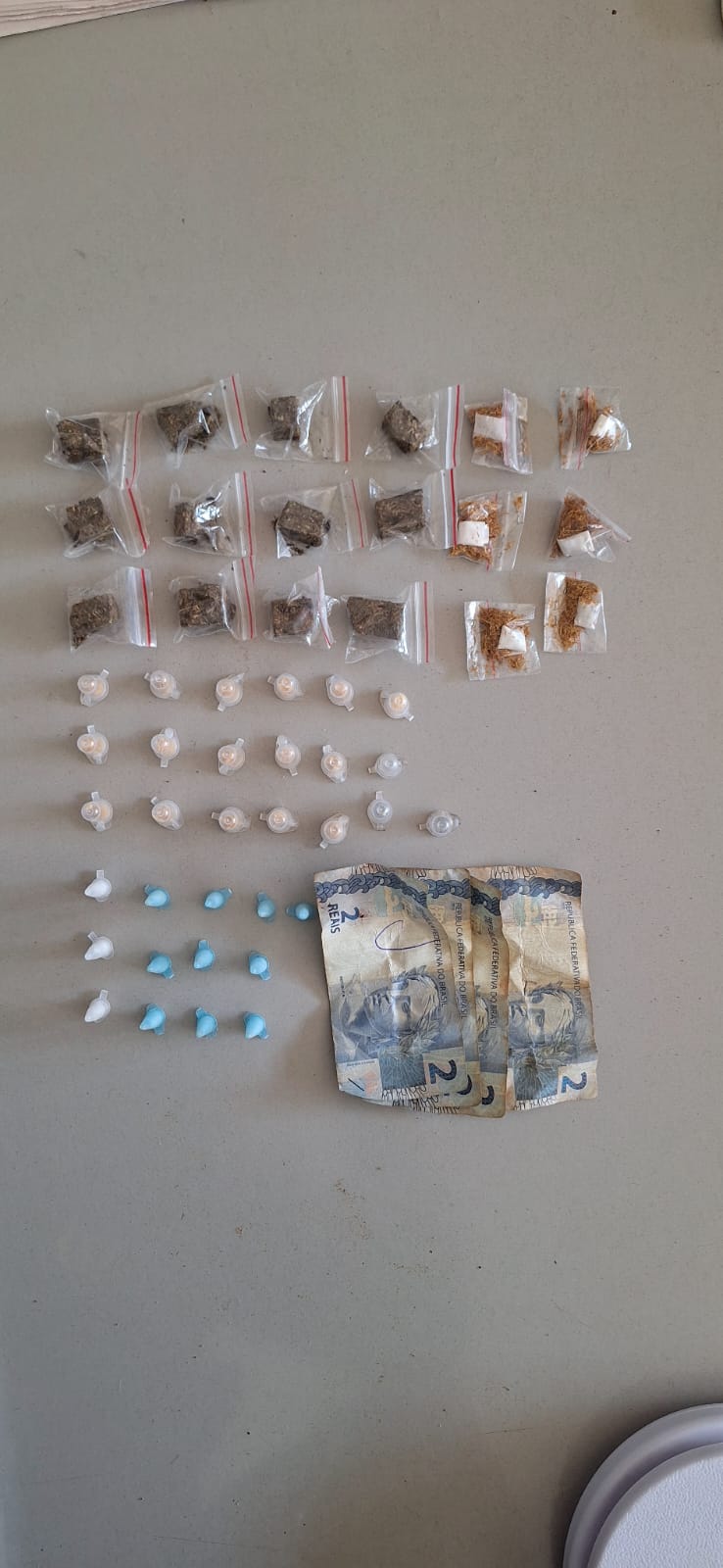 🚨 Combate ao tráfico: GCM apreende drogas e leva suspeito à delegacia em Ibaté