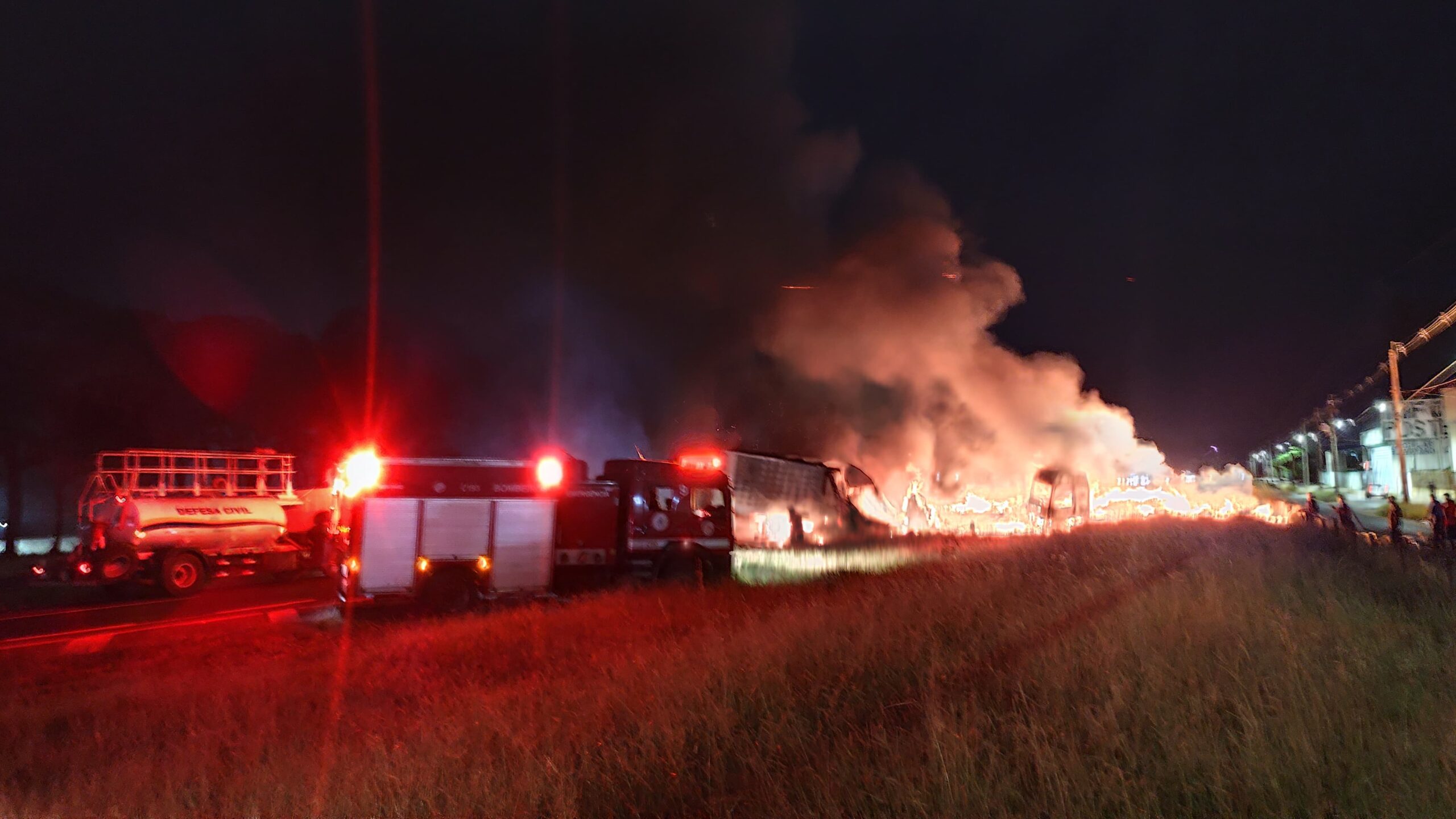 🚨 Acidente entre caminhões deixa um morto e dois feridos na rodovia Washington Luís, em Ibaté