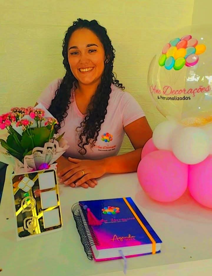 ✨ A Ane Decorações arrasou mais uma vez ao criar uma lembrancinha encantadora para a pequena Lara, de 3 aninhos ✨