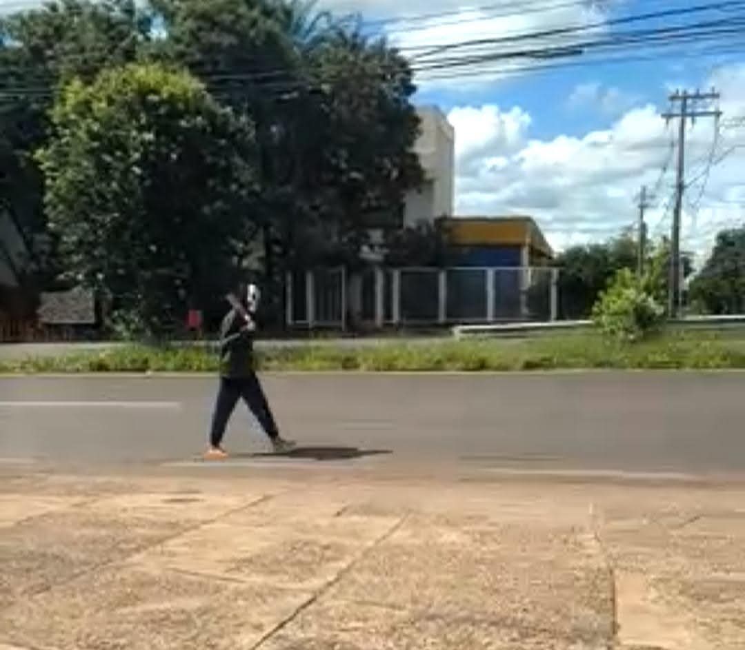 🚨 Homem armado com facão é contido pela GCM após ameaças em Araraquara