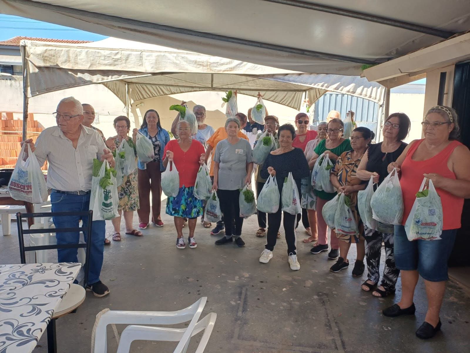 📌 Casa do Idoso de Ibaté recebe doação de cestas verdes e destaca parceria com o poder público