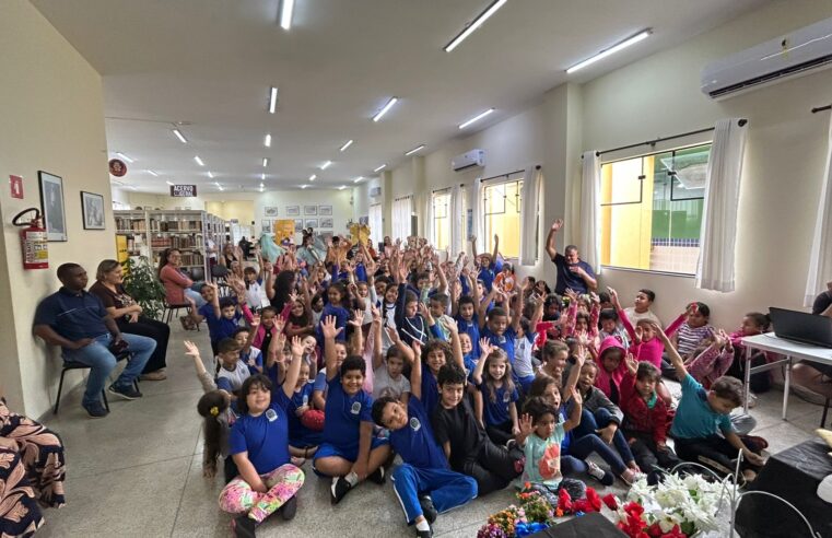 📌 Biblioteca Municipal de Ibaté recebe contação de histórias em celebração ao Dia Nacional do Livro Infantil
