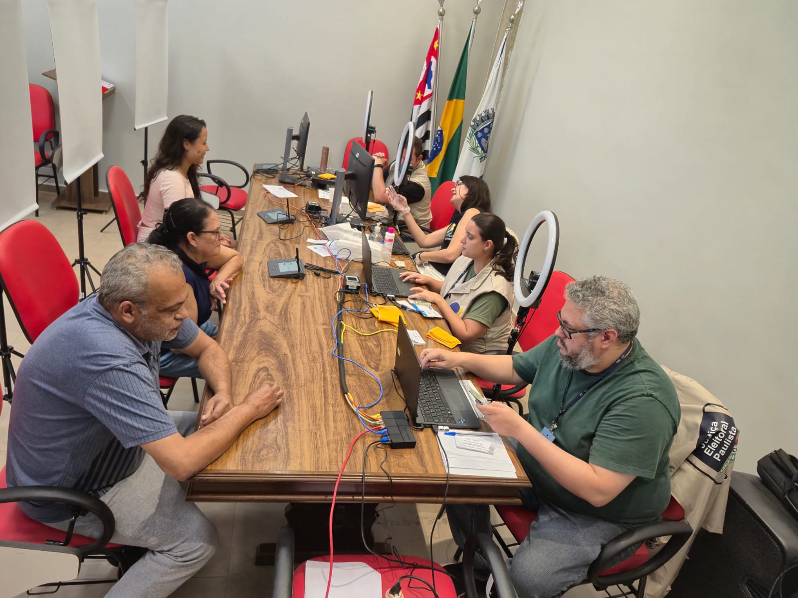 📌 Cartório Eleitoral realizou 215 atendimentos durante ação itinerante em Ibaté