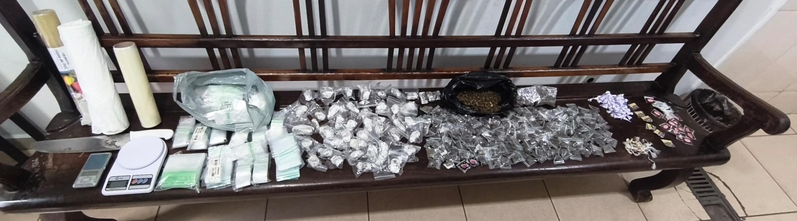 🚨 Operação da Polícia Militar apreende drogas em condomínio do CDHU