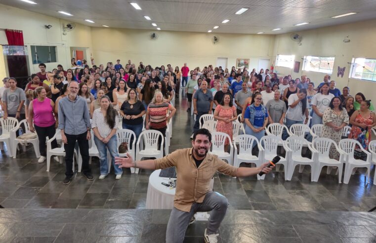 📌 Formação reúne servidores de apoio da Educação e reforça valorização profissional em Ibaté