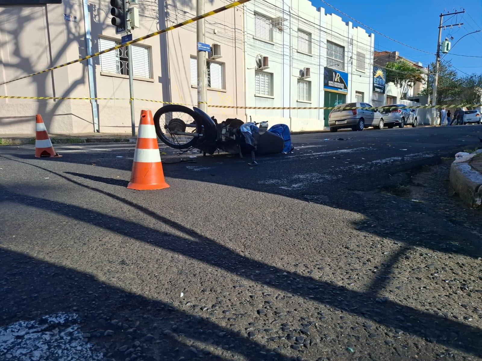 🚨 Motociclista morre após colisão no Centro de Araraquara