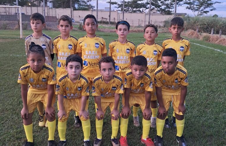 🏆 Na segunda rodada do Campeonato 5º Morada do Sol, em Araraquara, a Grei Academy mostrou a força de seus talentos e, entre eles, o nome de Nicollas Alves brilhou de forma especial.