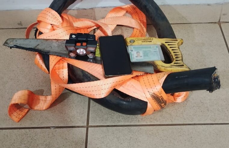 🚨 Suspeito é detido por furto de fiação no Centro durante a madrugada
