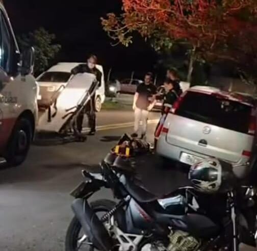 🚨 Motociclista sofre traumatismo craniano após colisão frontal com carro no Botafogo