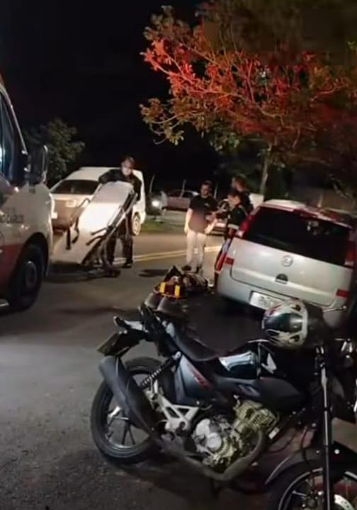 🚨 Motociclista sofre traumatismo craniano após colisão frontal com carro no Botafogo