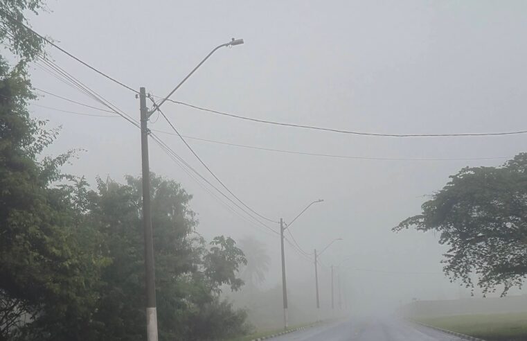 Semana começa com neblina, frio e chuva em Ibaté; temperaturas seguem baixas e tempo instável