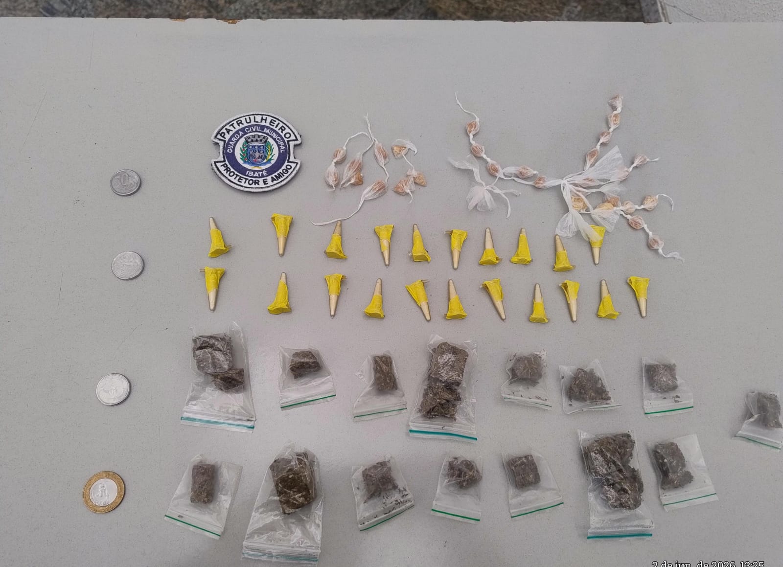 🚨 Suspeito foge ao avistar viatura e abandona sacola com entorpecentes no Jardim Cruzado