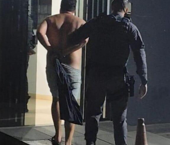 🚨 Pai é preso após agredir filha de 12 anos em São Carlos
