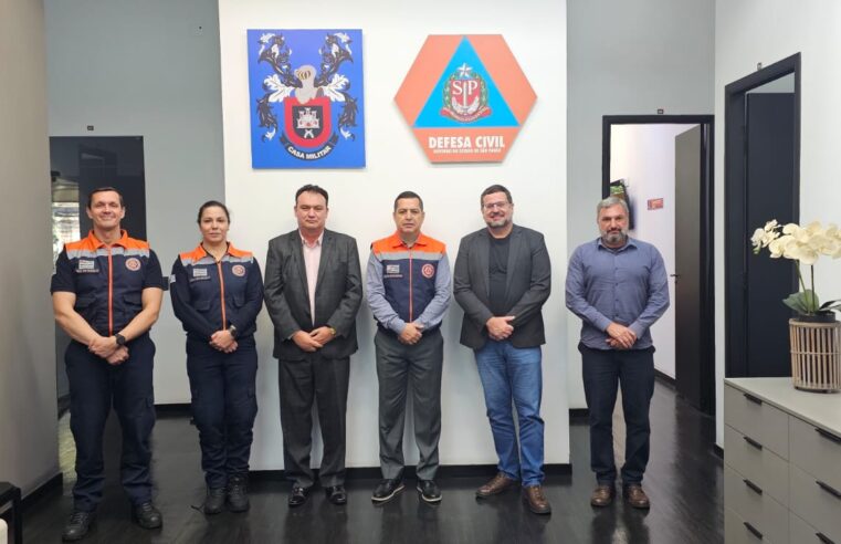 📌 Prefeito Ronaldo Venturi reforça compromisso com a segurança e solicita novo caminhão para a Defesa Civil de Ibaté