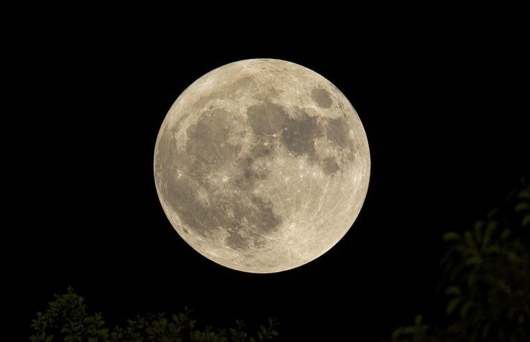 📌 Lua Cheia desta segunda-feira promete espetáculo no céu e poderá ser observada a olho nu