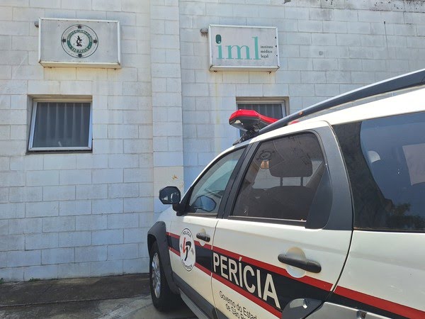 🚨 Mulher de 36 anos é encontrada morta em residência no Jardim Medeiros