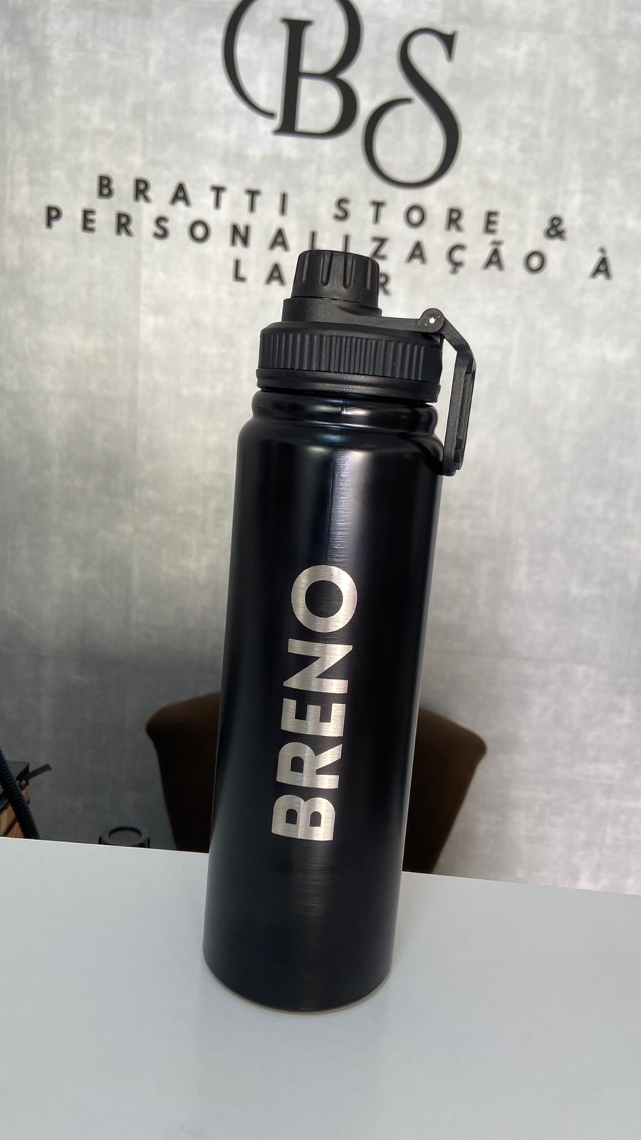 🎁 Ainda não comprou o presente do Dia dos Pais? A Brattistore tem a opção perfeita! 👔🍶