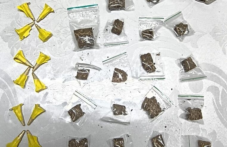 🚨 GCM localiza drogas escondidas em cano de drenagem no Jardim Cruzado