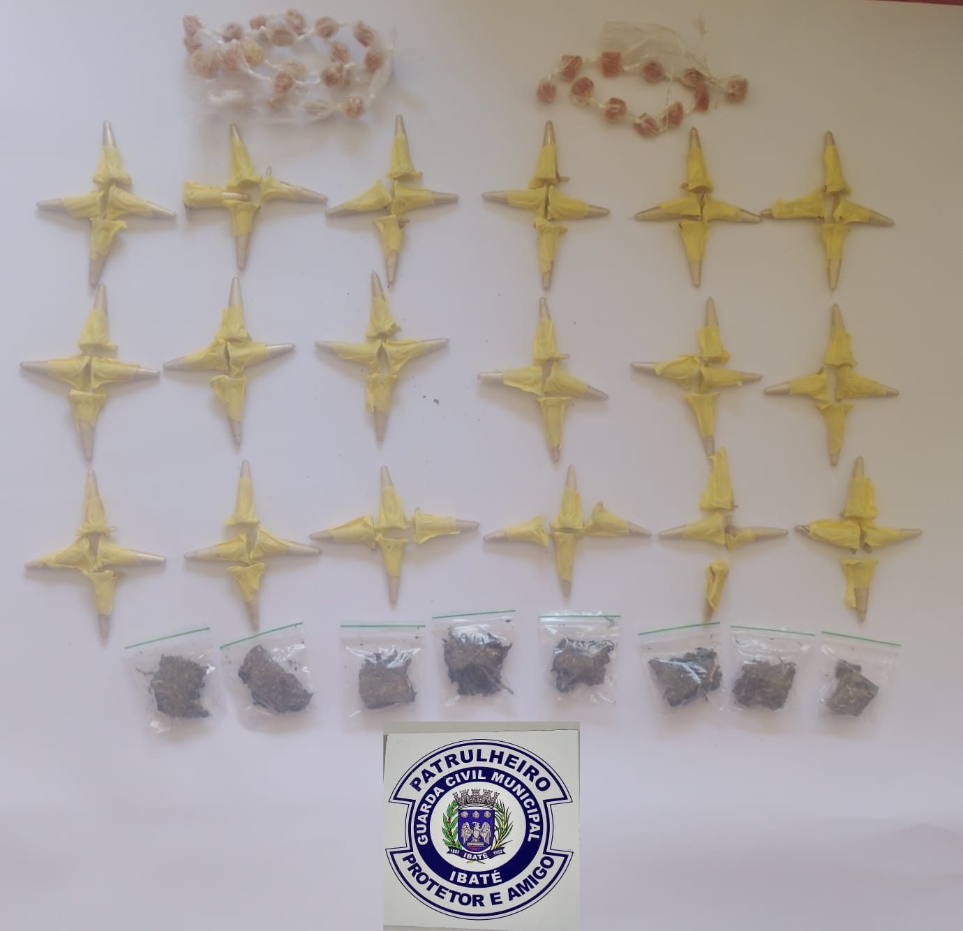 🚨 GCM apreende mais de 100 porções de drogas durante patrulhamento no Jardim Cruzado