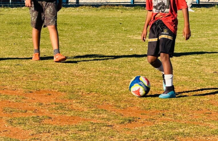 ⚽ ATENÇÃO, PAIS E RESPONSÁVEIS! PREFEITURA DE IBATÉ ABRE INSCRIÇÕES PARA ESCOLINHA GRATUITA DE FUTEBOL NO JARDIM CRUZADO