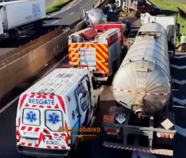 🚨 AGORA | GRAVE ACIDENTE MOBILIZA EQUIPES DE RESGATE NO CONTORNO RODOVIÁRIO DE JAÚ
