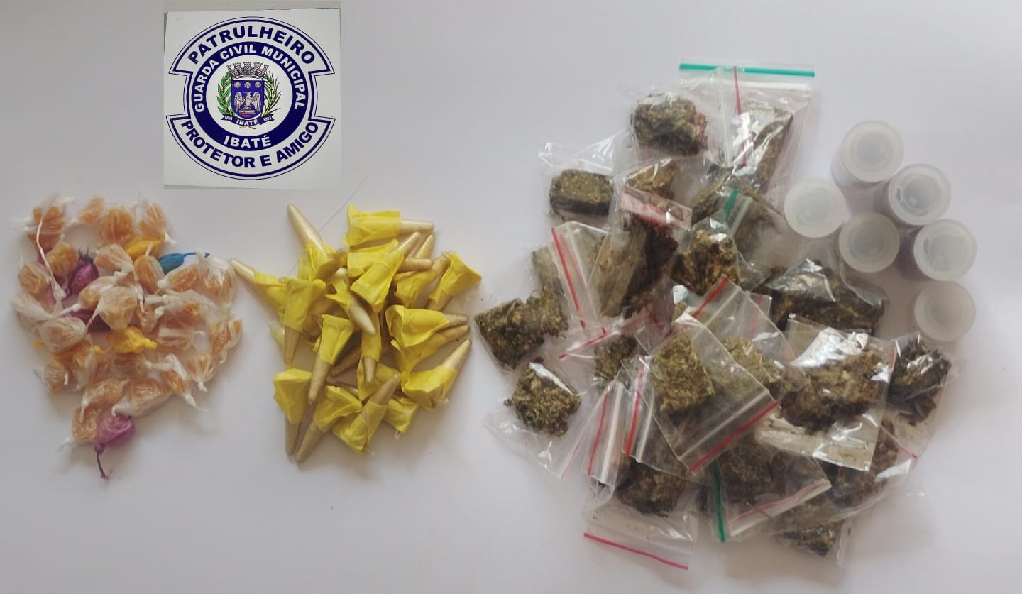 🚨 Drogas são localizadas em ponto conhecido pelo tráfico durante patrulhamento da GCM em Ibaté