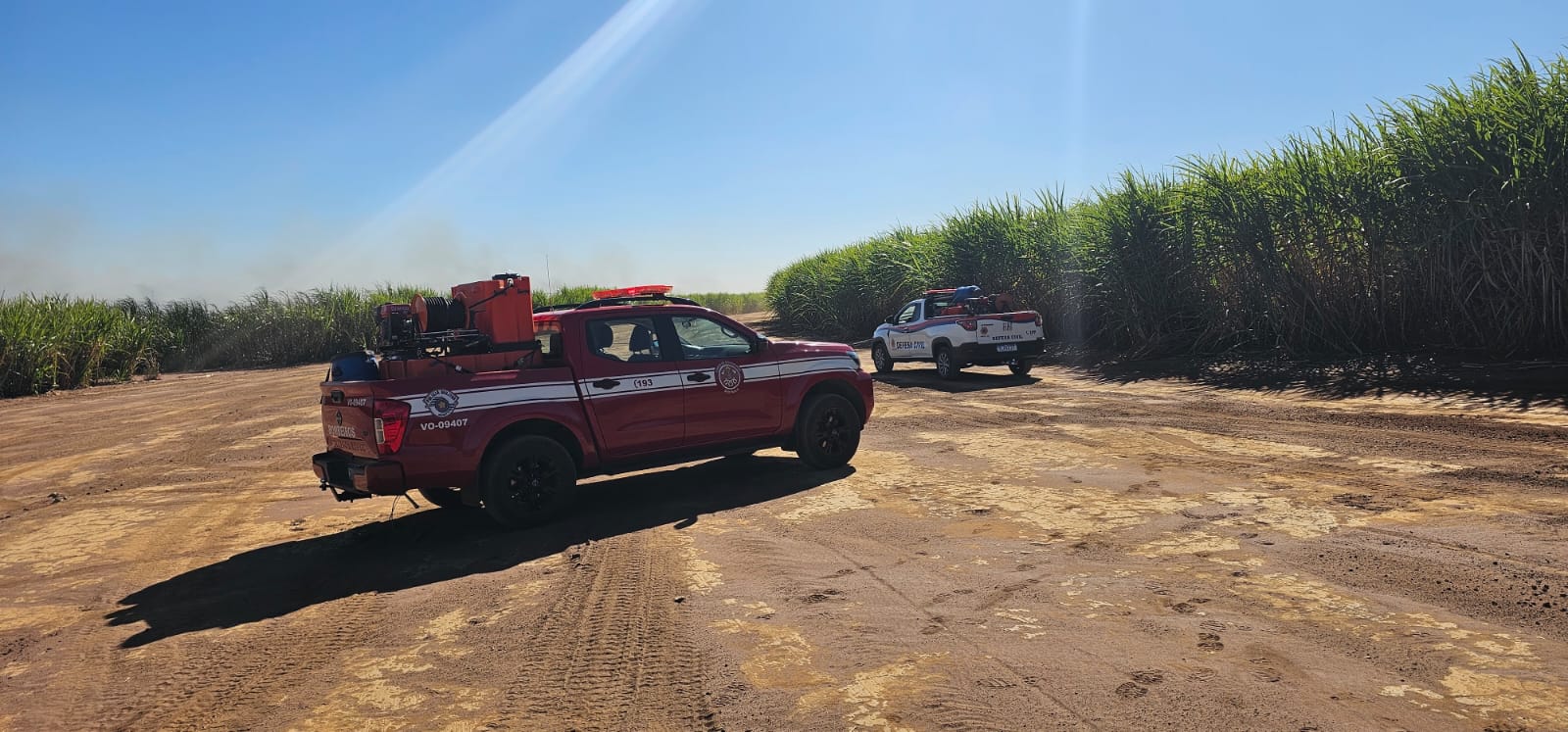 🚨 Defesa Civil de Ibaté age com rapidez e controla incêndio em canavial com apoio de equipes especializadas