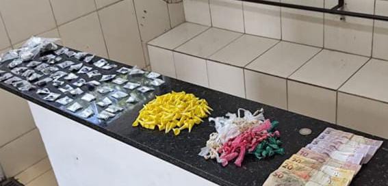 🚨 ADOLESCENTE DE 16 ANOS É DETIDO APÓS TENTAR FUGIR DA PM DURANTE OPERAÇÃO CONTRA O TRÁFICO NO CDHU