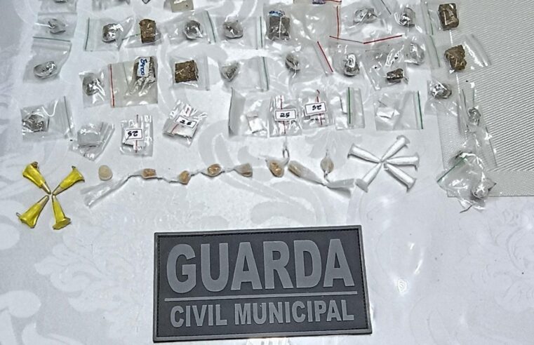 🚨 DENÚNCIA LEVA GUARDA MUNICIPAL A ENCONTRAR ESCONDERIJO DE DROGAS EM TERRENO BALDIO EM IBATÉ