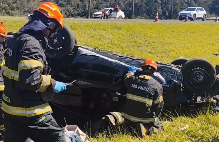 🚨 Guarda Municipal de Guarulhos sofre capotamento na Rodovia Washington Luís, em São Carlos