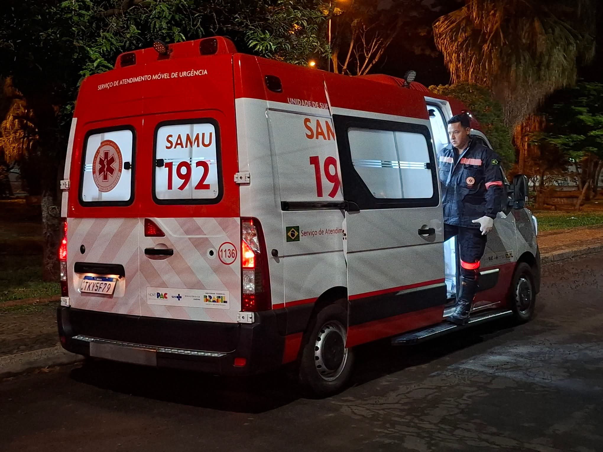 🚨 Motociclista fica ferido após colisão com carro no Centro de São Carlos