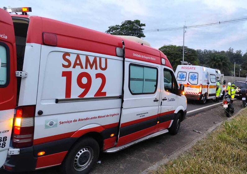 🚨 Motociclista de 21 anos fica ferido após colisão frontal em São Carlos