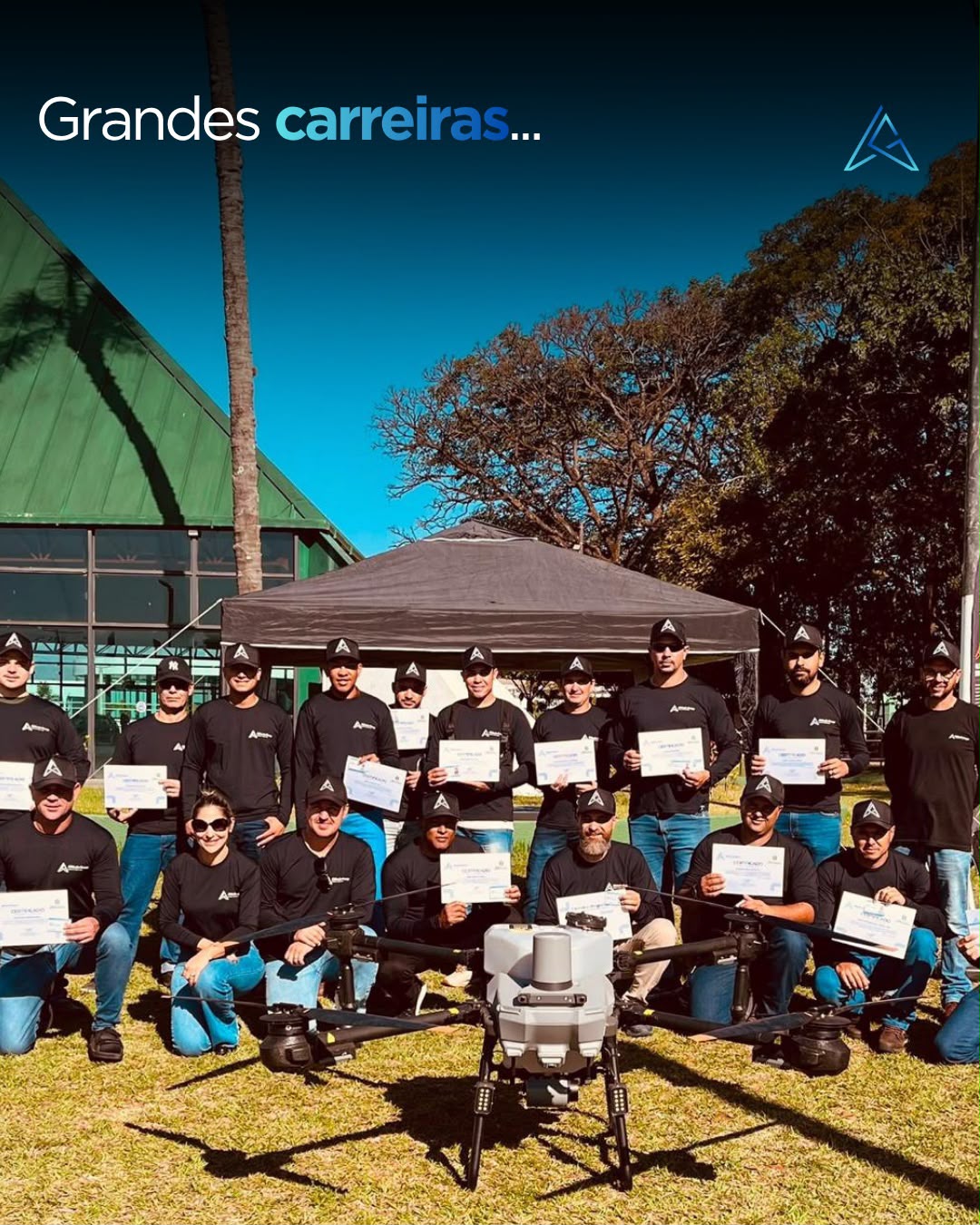 🚁 Altitude Academy forma 17 novos profissionais em operação de drones agrícolas em Ibaté