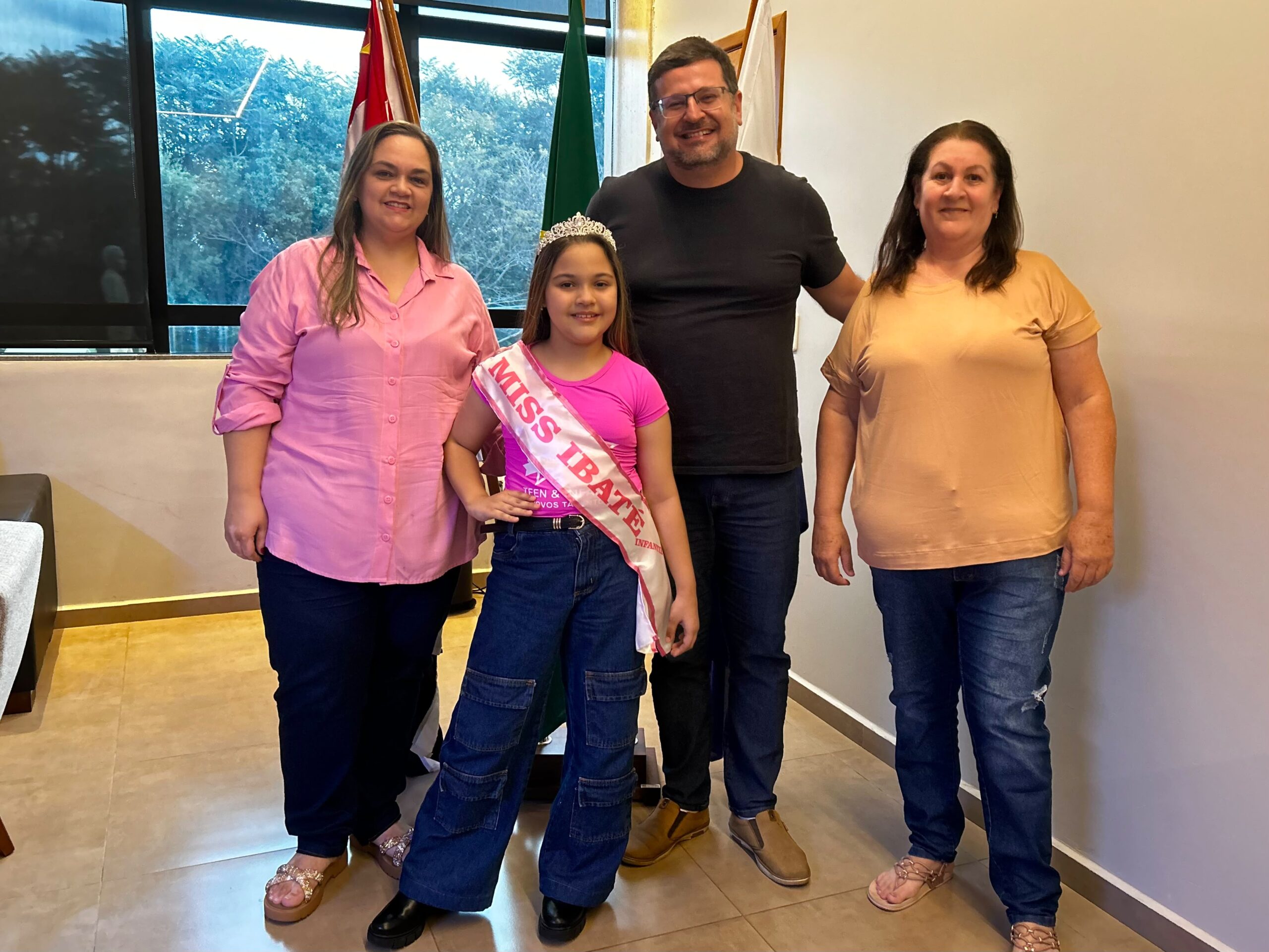 📌 Orgulho de Ibaté: Júlia Gabriela Fortes representará o município na final do Miss São Paulo Teen Brasil