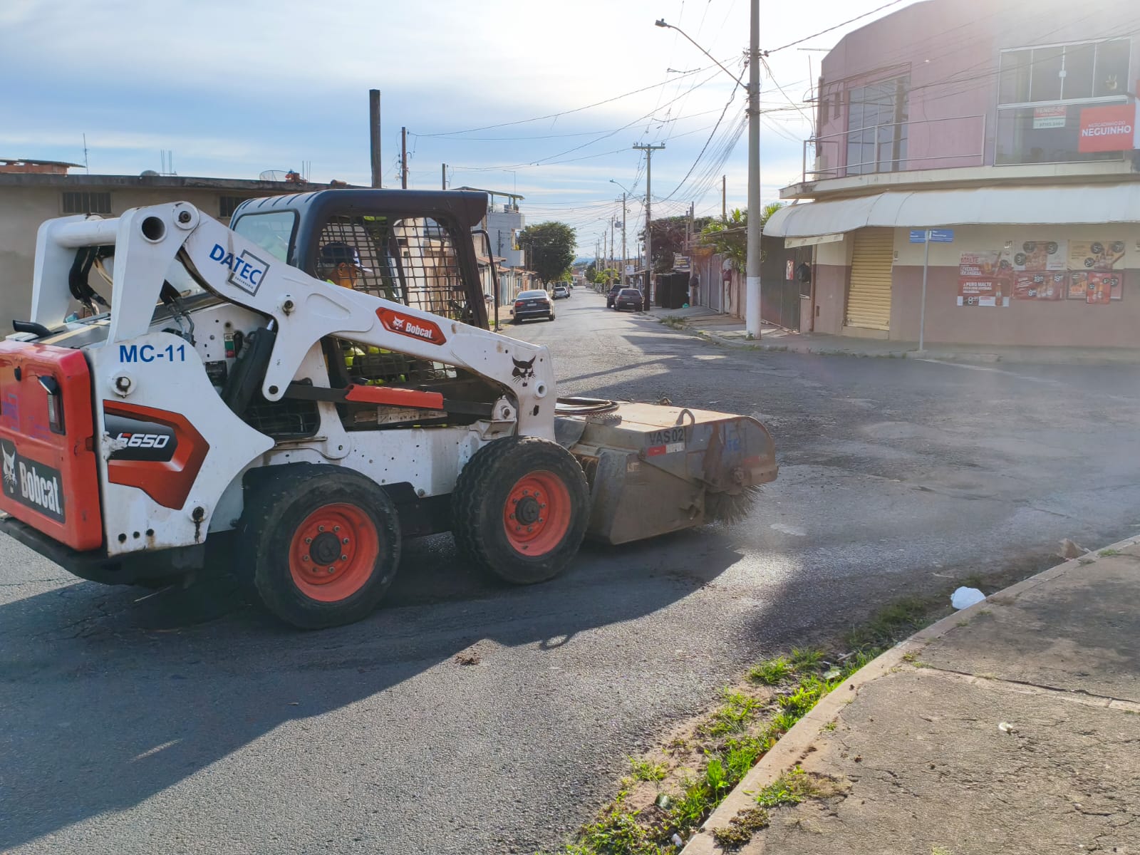 📌 Prefeitura de Ibaté intensifica operação tapa-buraco e avança com melhorias no Jardim Cruzado